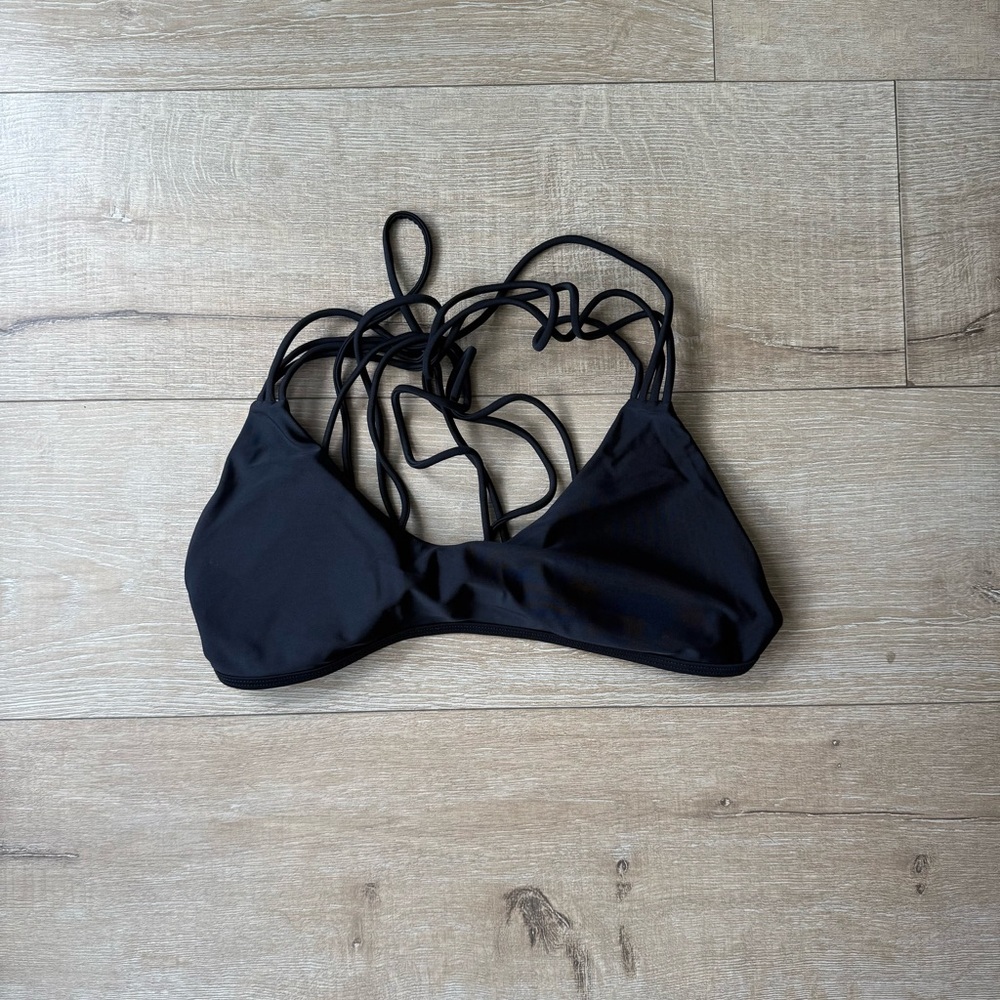 RELLECIGA Black Bikini Top